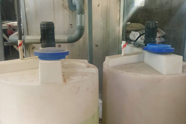 污水處理加藥設(shè)備