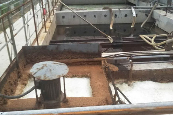 污水處理氣浮除渣系統(tǒng)